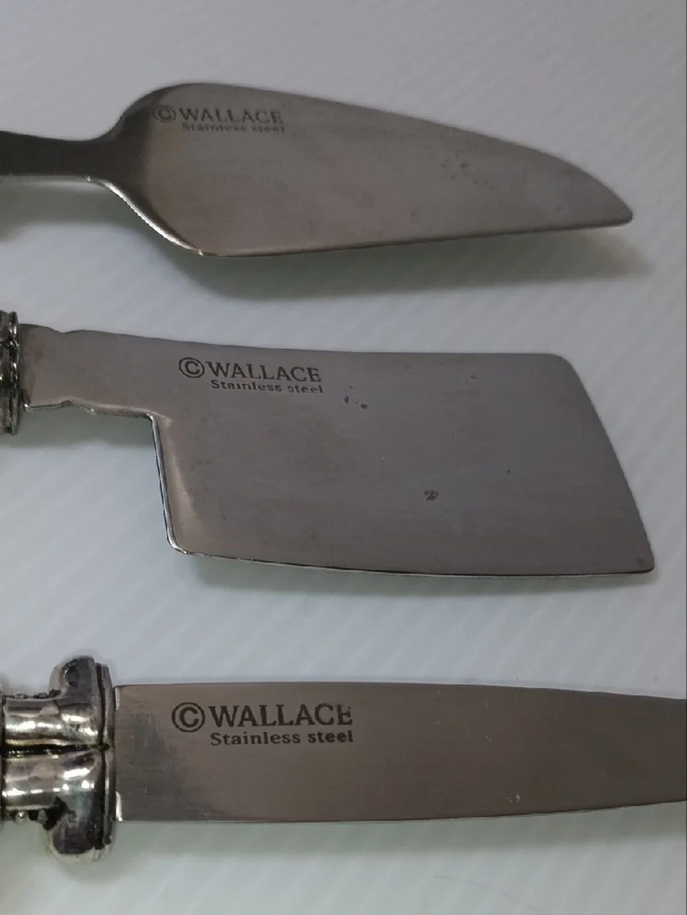 Vintage Wallace Silversmiths Holiday Santa Claus 3Piece Cheese Knife Serving Set